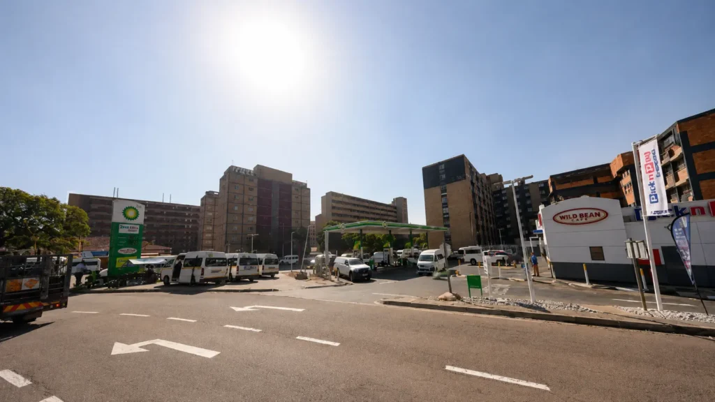 Taxi from Pretoria to Tembisa at Johannesburg taxi rank